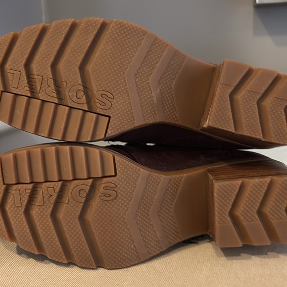 Sorel Hiking Boots - Picture 6 of 7